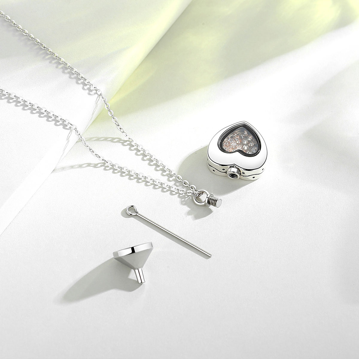 Eudora стерлингового серебра с – обзор и цена Heart Locket Necklace Photo