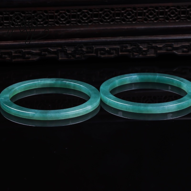 Натуральный бирманский изумруд – обзор и цена Bracelets
